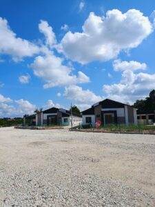 photo 6176738205664132516 y (2)