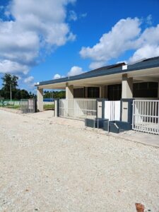 photo 6176738205664132522 y