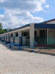 photo 6176738205664132535 y