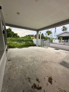 photo 6177217682928158513 y