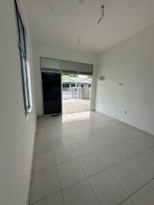 photo 6177217682928158516 y