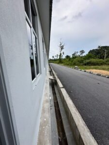 photo 6177217682928158522 y