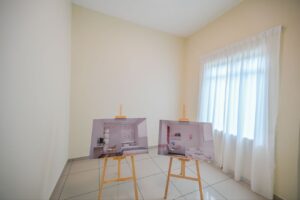 photo 6197147628261721168 y (2)