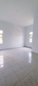 photo 6266979759225421280 y (2)