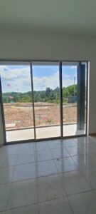 photo 6307434438438536397 y