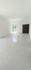 photo 6307434438438536398 y