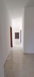 photo 6307434438438536399 y