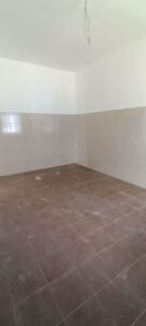 photo 6307434438438536400 y