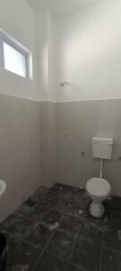 photo 6307434438438536410 y