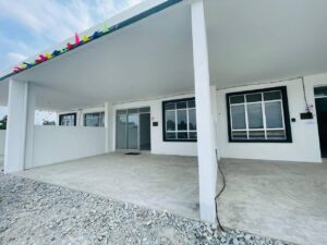 photo 6334868958653563768 y (1)