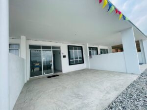 photo 6334868958653563771 y (1)