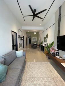 photo 6334868958653563773 y (1)