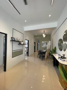 photo 6334868958653563776 y (1)