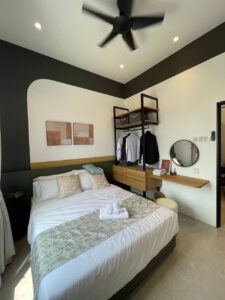 photo 6334868958653563784 y