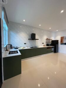 photo 6334868958653563787 y